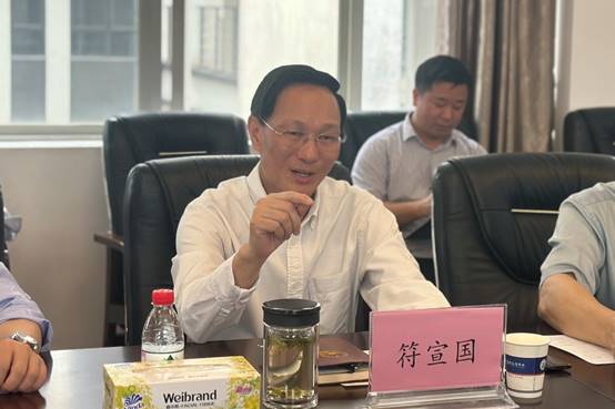 说明: J:\5.伟德国际(2022年11月始)\照片\【20230512】符宣国书记调研公司人才工作\精选\微信图片_20230515112754.jpg